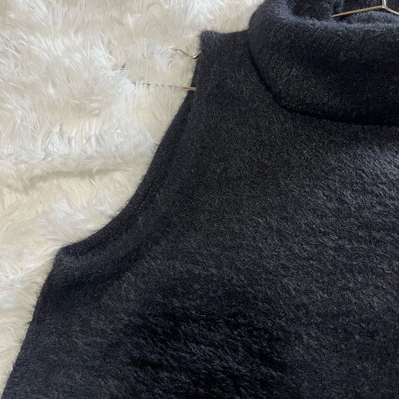Jessica Simpson Fuzzy Fur Turtleneck Tank Top Black Girls Sz. L - Picture 8 of 8